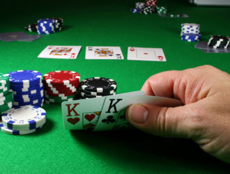Learn to play hold'em poker at poker school